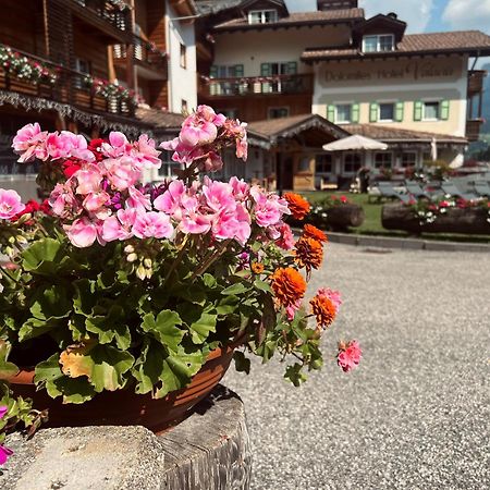 Hotel Valacia Pozza di Fassa Ngoại thất bức ảnh