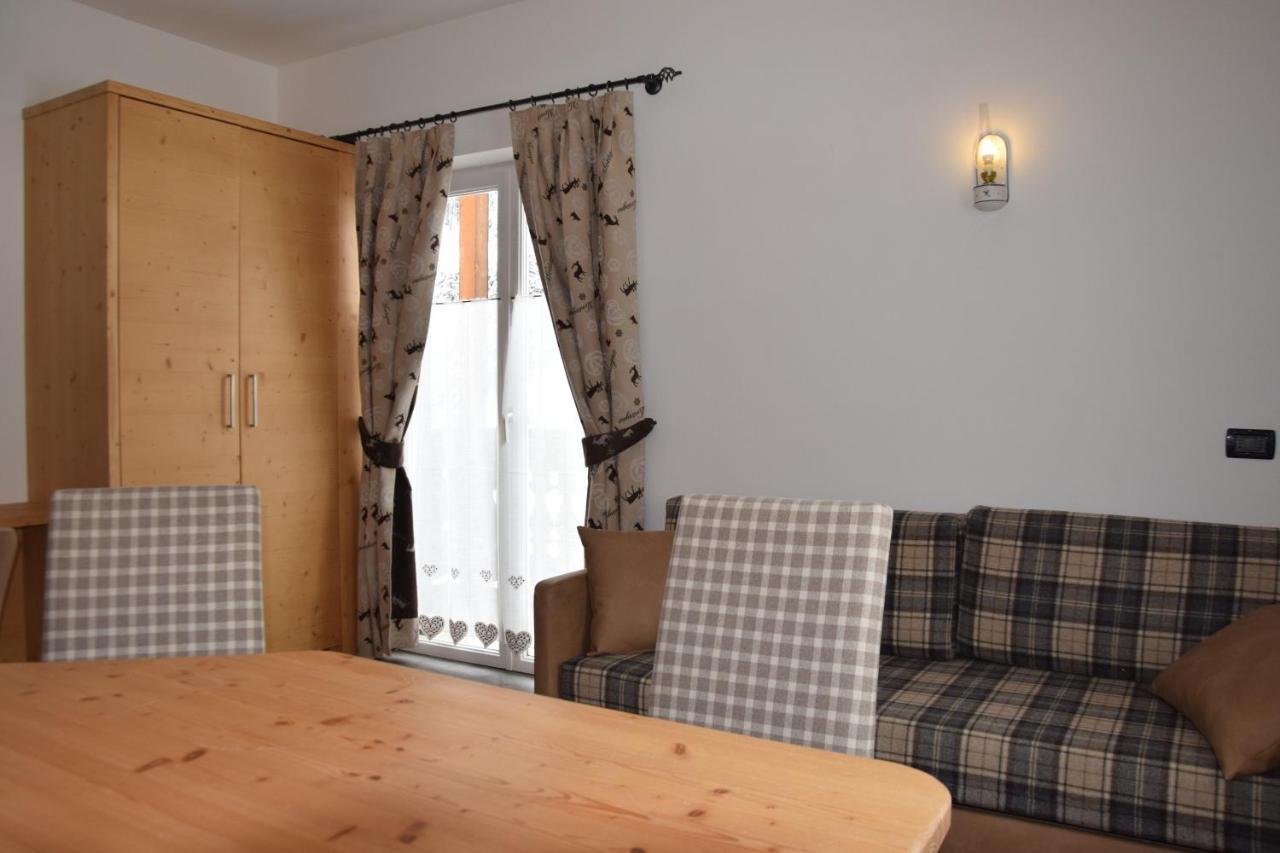 Hotel Valacia Pozza di Fassa Ngoại thất bức ảnh