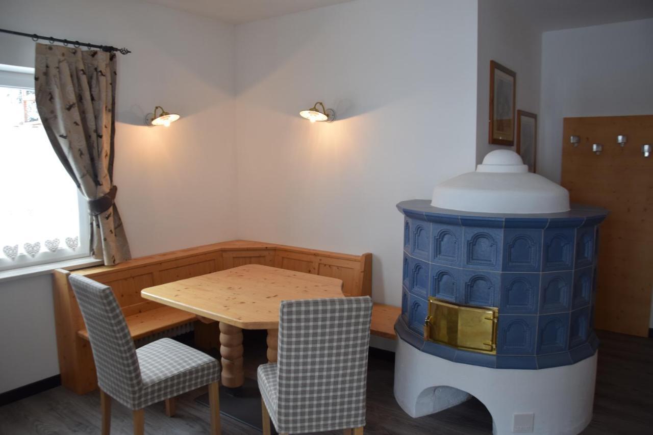 Hotel Valacia Pozza di Fassa Ngoại thất bức ảnh