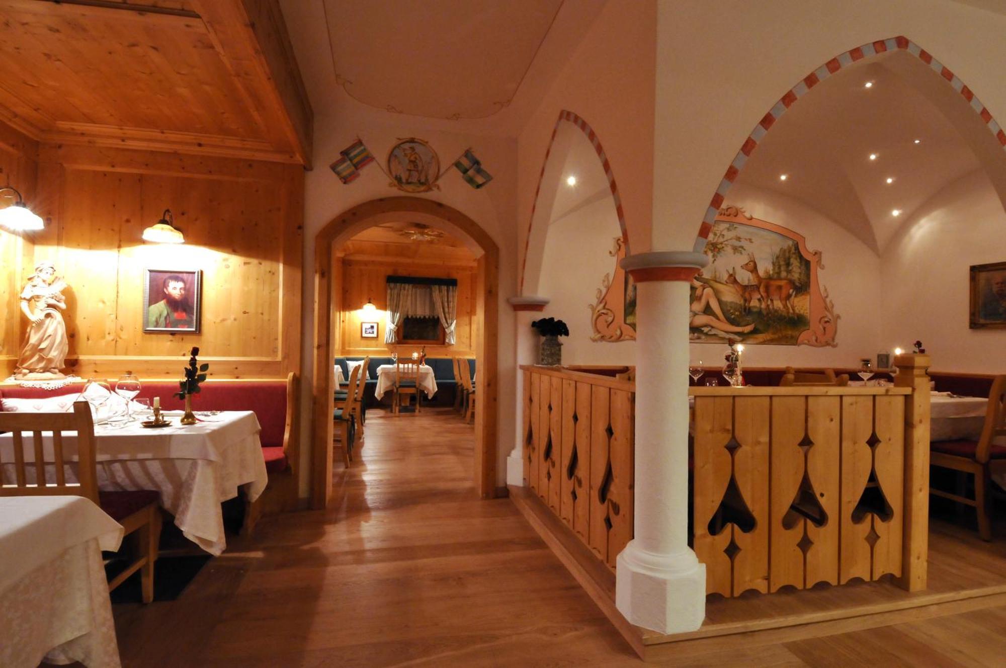 Hotel Valacia Pozza di Fassa Ngoại thất bức ảnh