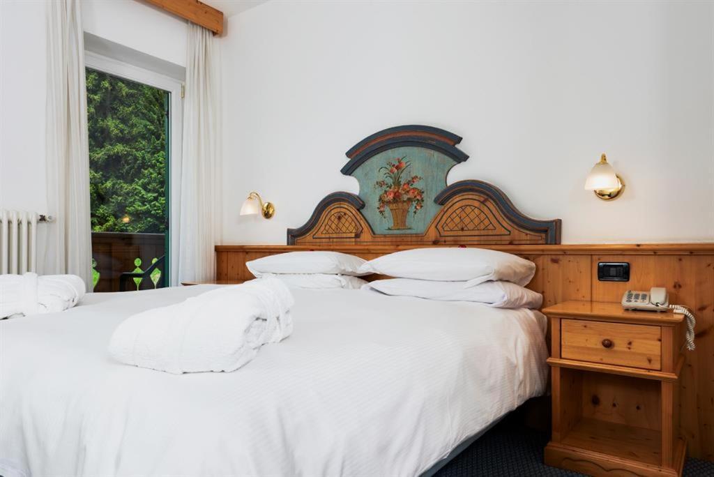 Hotel Valacia Pozza di Fassa Ngoại thất bức ảnh