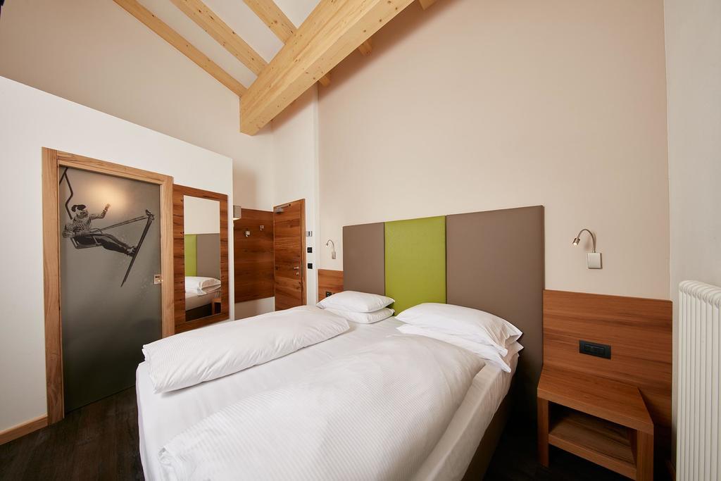 Hotel Valacia Pozza di Fassa Phòng bức ảnh