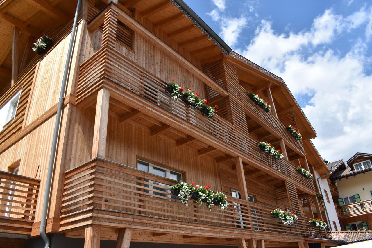 Hotel Valacia Pozza di Fassa Ngoại thất bức ảnh